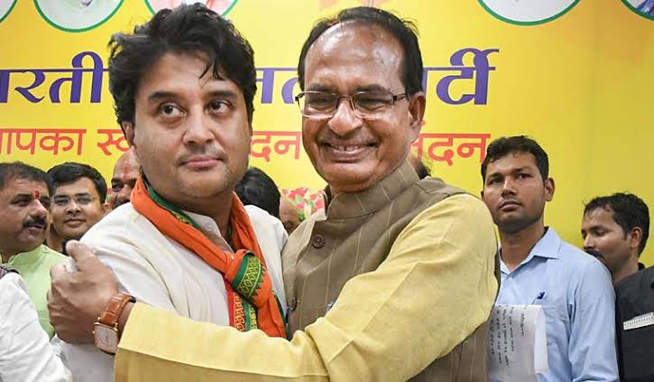 बीजेपी ने दिए बड़े संकेत, ज्योतिरादित्य सिंधिया को मिल सकती है नई जिम्मेदारी 3 बीजेपी ने दिए बड़े संकेत, ज्योतिरादित्य सिंधिया को मिल सकती है नई जिम्मेदारी