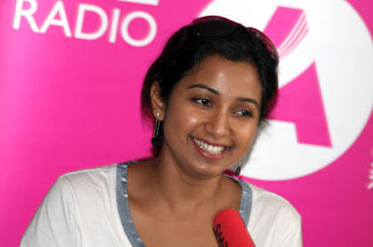 देखिए बिना मेकअप के कैसी दिखतीं हैं बॉलीवुड की ये फीमेल सिंगर्स 3 देखिए बिना मेकअप के कैसी दिखतीं हैं बॉलीवुड की ये फीमेल सिंगर्स