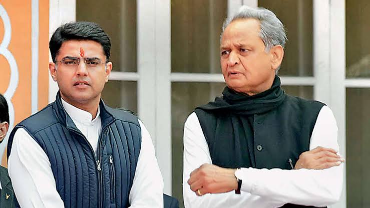 सरकार बचाने को फ्रंट फुट पर आए अशोक गहलोत, सचिन पायलट पर हमला करते हुए कहा......