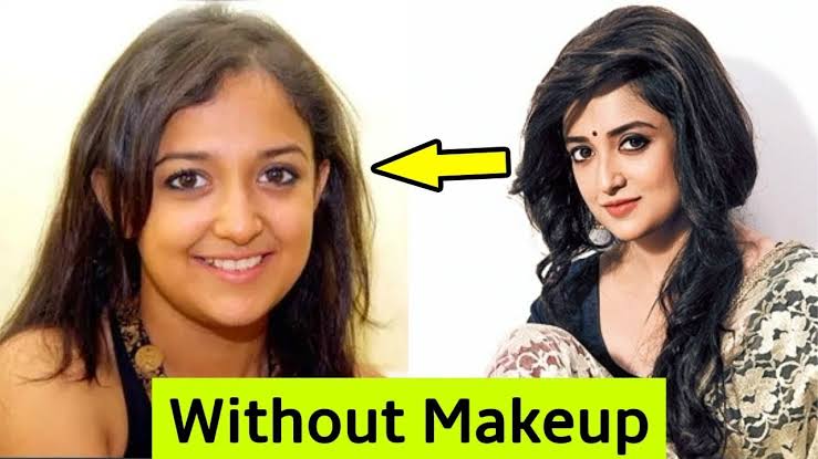 देखिए बिना मेकअप के कैसी दिखतीं हैं बॉलीवुड की ये फीमेल सिंगर्स 2 देखिए बिना मेकअप के कैसी दिखतीं हैं बॉलीवुड की ये फीमेल सिंगर्स