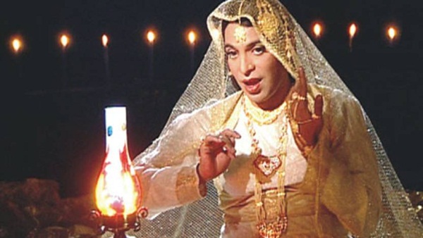 इन 5 फिल्मों में पार हुईं अश्लीलता की सारी हदें, परिवार से छुपकर ही देखें 4 इन 5 फिल्मों में पार हुईं अश्लीलता की सारी हदें, परिवार से छुपकर ही देखें