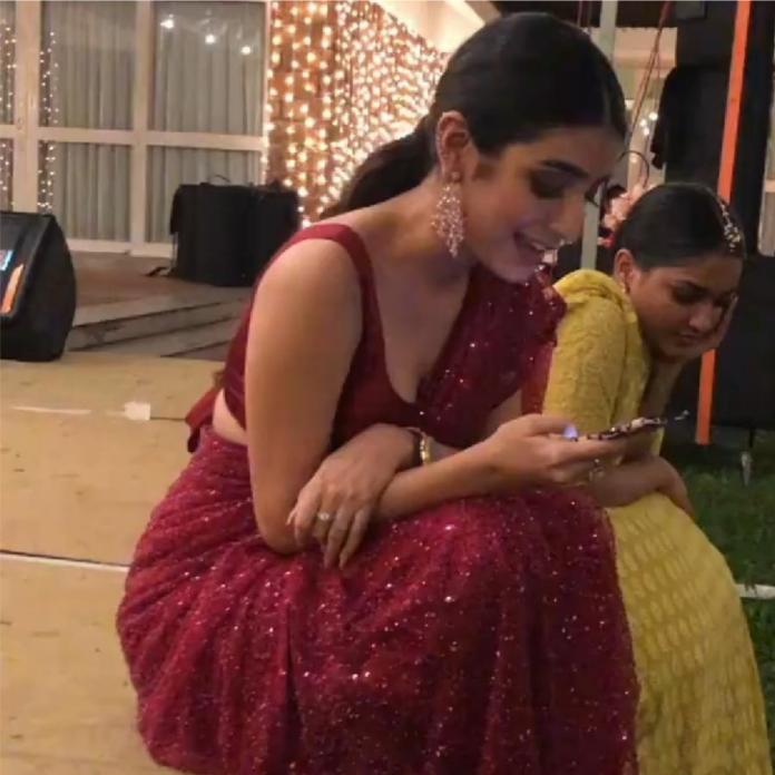 प्रिया वारियर का नया वीडियो वायरल, जानिए क्या है इसमें ख़ास 3 प्रिया वारियर का नया वीडियो वायरल, जानिए क्या है इसमें ख़ास