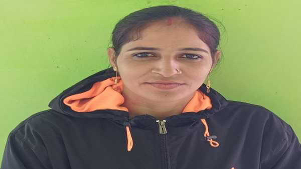 एक ही घर की 8 लड़कियों ने रौशन किया पूरे गांव का नाम