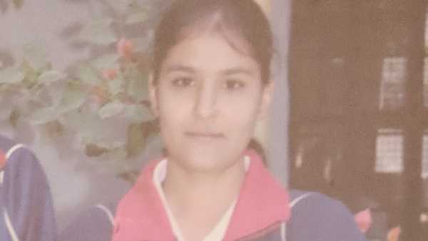 एक ही घर की 8 लड़कियों ने रौशन किया पूरे गांव का नाम