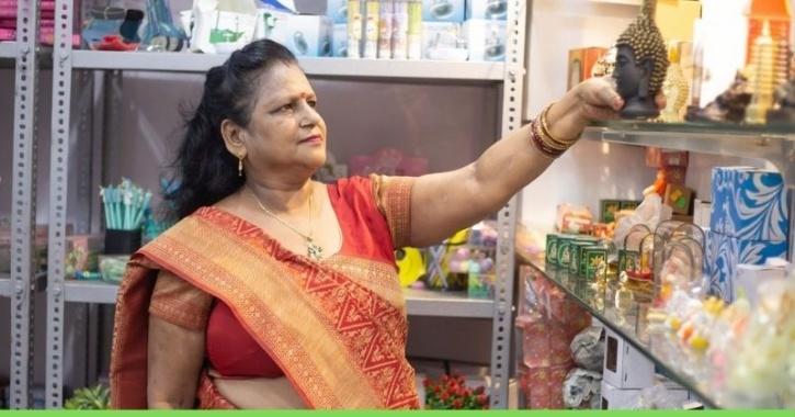 प्रेरणा: 50 साल की उम्र में बिजनेस मॉम ने शुरू किया व्यापार, हजारों लोगों को दे रही रोजगार 3 प्रेरणा: 50 साल की उम्र में बिजनेस मॉम ने शुरू किया व्यापार, हजारों लोगों को दे रही रोजगार