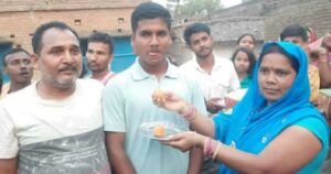 मजदूर का बेटा बना बिहार का सेकंड टॉपर, कहा अब Ias बनकर ही दम लूंगा 3 मजदूर का बेटा बना बिहार का सेकंड टॉपर, कहा अब Ias बनकर ही दम लूंगा
