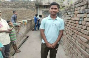 मजदूर का बेटा बना बिहार का सेकंड टॉपर, कहा अब Ias बनकर ही दम लूंगा 2 मजदूर का बेटा बना बिहार का सेकंड टॉपर, कहा अब Ias बनकर ही दम लूंगा