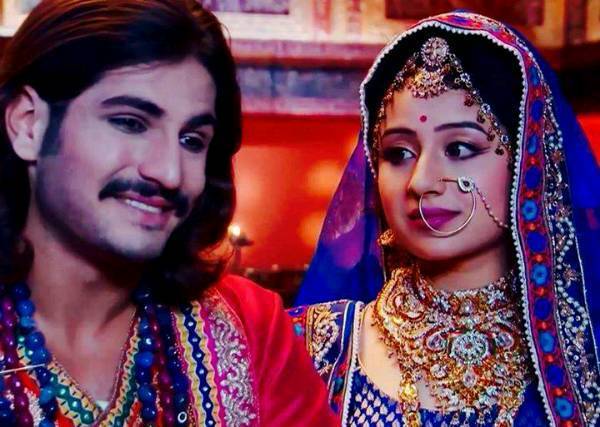 'लव स्टोरी' पर आधारित इन टीवी सीरियल ने बटोरी थीं खूब सुर्खियां, नंबर 5 ने जीते थे कई बड़े अवार्ड्स 2 'लव स्टोरी' पर आधारित इन टीवी सीरियल ने बटोरी थीं खूब सुर्खियां, नंबर 5 ने जीते थे कई बड़े अवार्ड्स
