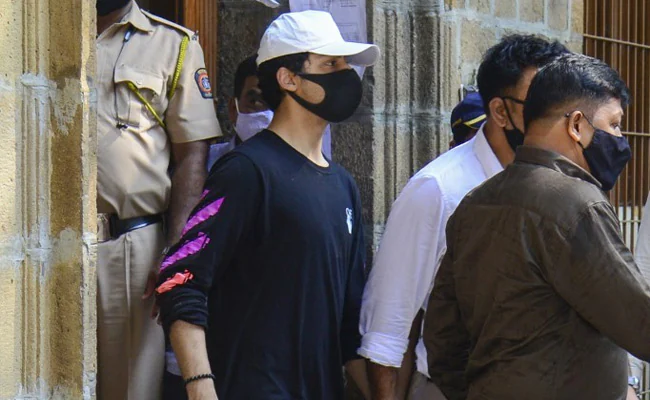 Aryan Drug Case : कुछ देर में होगा आर्यन खान के जमानत पर फैसला, पूर्व अटॉर्नी जनरल मुकुल रोहतगी कर रहे हैं आर्यन की पैरवी