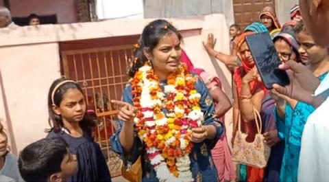 इलेक्ट्रिशियन की बेटी ने Ias Officer बनकर बढ़ाया पिता का मान, फीस के लिए बेचनी पड़ी थी जमीन 5 Ias Officer