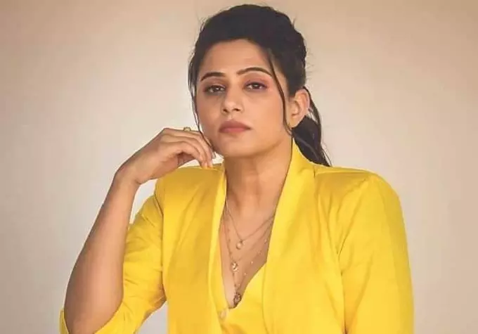 गंगूबाई के किरदार से न्याय नहीं कर पाई Alia Bhatt, उनकी जगह ये 5 अभिनेत्रियां गंगू के रोल में होती बेहद फिट 3 Priyamani