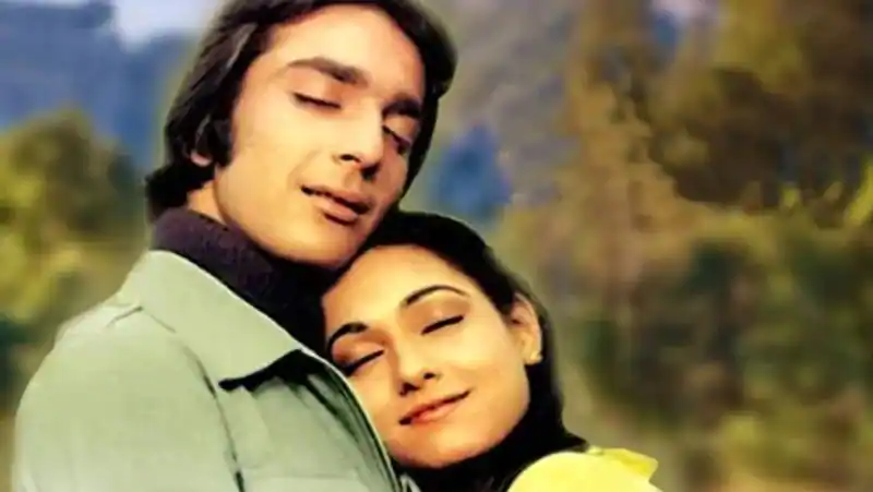 देश के सबसे बड़े बिजनेस अनिल अंबानी की पत्नी Tina Ambani संजय दत्त को दे बैठी थी दिल, करना चाहती थी शादी