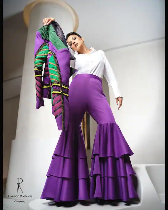 पर्पल क्लर की आउटफिट पहने Shehnaz Gill ने दिखाई बोल्डनेस, सिद्धार्थ शुक्ला के निधन के बाद पहली बार दिखा ग्लैमरस अंदाज 4 Shehnaz Gill