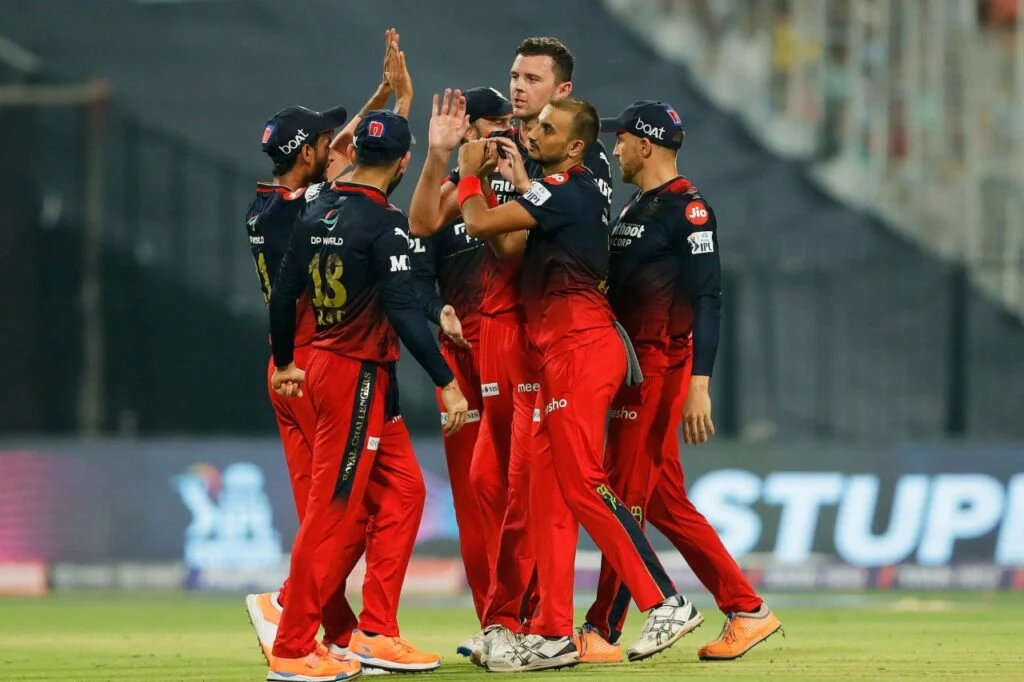 आईपीएल ख़िताब जीतने का सपना एक बार फिर हुआ चकनाचूर, बैंगलोर की टीम बनाया इस हार के साथ शर्मनाक रिकॉर्ड