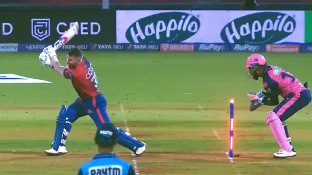 Ipl 2022: विकेट पर गेंद लगी, लाइट जली लेकिन बल्लेबाज़ रहा Not Out, गेंदबाज़, कप्तान दर्शक हुए सब हैरान 2 Ipl 2022: विकेट पर गेंद लगी, लाइट जली लेकिन बल्लेबाज़ रहा Not Out, गेंदबाज़, कप्तान दर्शक हुए सब हैरान