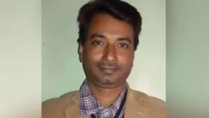 पत्रकार राजदेव रंजन के हत्याकांड की मृत गवाह पहुंची कोर्ट, Cbi द्वारा मृत घोषित की गई महिला को देख कर जज भी हुआ हैरान 2 पत्रकार राजदेव रंजन के हत्याकांड की मृत गवाह पहुंची कोर्ट, Cbi द्वारा मृत घोषित की गई महिला को देख कर कोर्ट भी हैरान
