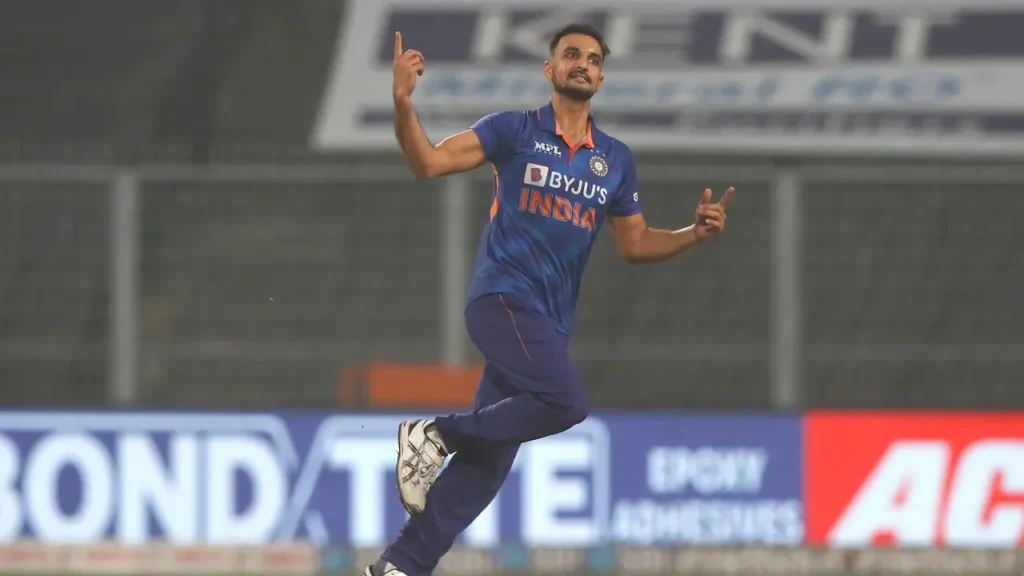 Harshal Patel ने नाम दर्ज हुआ ये अनचाहा रिकॉर्ड