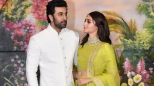 रणबीर ने Alia Bhatt के लिए बुक कराया अस्पताल, एक्ट्रेस इस दिन देंगी अपने बच्चे को जन्म 4 रणबीर ने Alia Bhatt के लिए बुक कराया अस्पताल, एक्ट्रेस इस दिन देंगी अपने बच्चे को जन्म