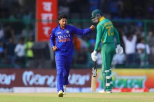 Ind Vs Sa 3Rd Odi : भारतीय गेंदबाजों ने दिखाया शानदार प्रदर्शन, महज 99 रनों पर सिमटी साउथ अफ्रीकी टीम