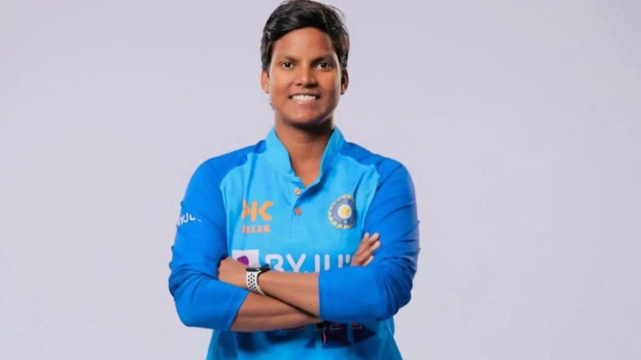 यूपी वॉरियर्स ने Ipl में चली बड़ी चाल, धाकड़ बल्लेबाजों से सजाई अपनी टीम, तो कप्तानी के लिए इस खिलाड़ी पर लगाई बड़ी बोली 2 यूपी वॉरियर्स के मालिकों ने बना डाली बिल्कुल एकतरफा टीम, बड़े-बड़े धाकड़ किए शामिल, एक से एक स्टार खिलाड़ी मौजूद