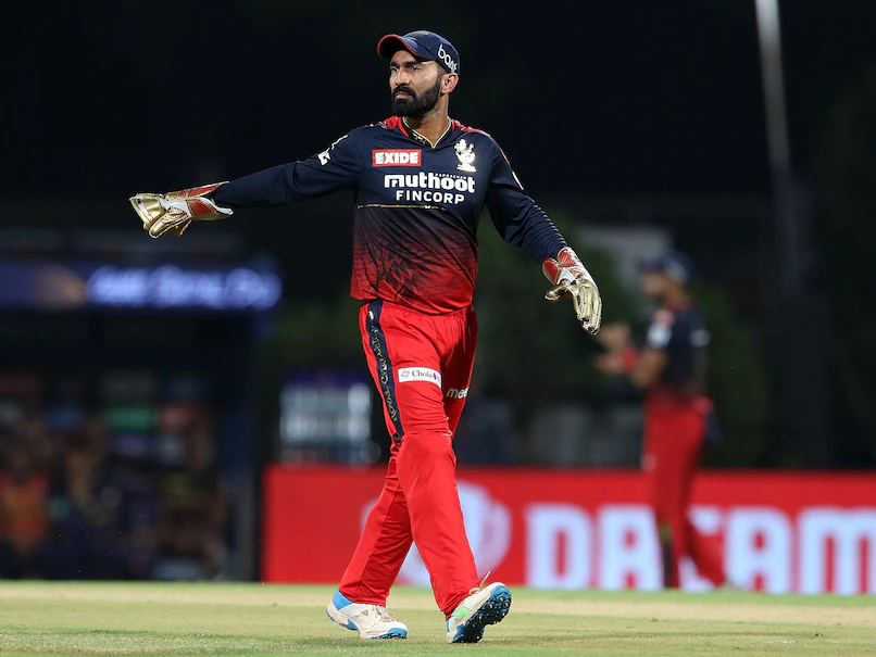 आईपीएल के तुरंत बाद एशेज में भी नजर आएंगे दिनेश कार्तिक, एक खास भूमिका के लिए किए गए नियुक्त, सोशल मीडिया पर दी जानकारी 2 आईपीएल के तुरंत बाद एशेज में भी नजर आएंगे Dinesh Karthik, एक खास भूमिका के लिए किए गए नियुक्त, सोशल मीडिया पर दी जानकारी