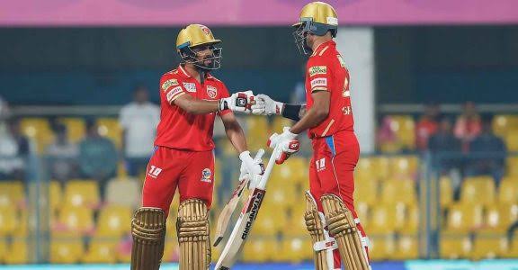 Video : प्रभसिमरण की शानदार पारी का जॉश बटलर ने किया खत्मा, पकड़ा हैरतअंगेज कैच, वायरल हुआ वीडियो 2 Video : प्रभसिमरण की शानदार पारी का जॉश बटलर ने किया खत्मा, पकड़ा हैरतअंगेज कैच, वायरल हुआ वीडियो