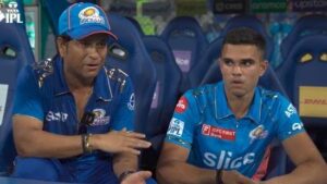 अर्जुन ने 14 साल बाद लिया पिता का बदला, जानें सचिन तेंदुलकर की भुवनेश्वर कुमार से क्या है पुरानी दुश्मनी 3  Arjun Tendulkar ने 14 साल बाद पिता का लिया बदला, जानें सचिन तेंदुलकर की भुवनेश्वर कुमार कुमार से क्या है नाता