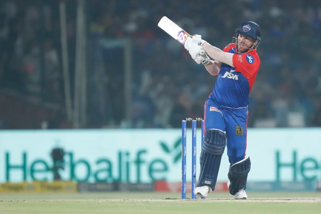 Video: डेविड वॉर्नर के आउट होते ही खुशी के मारे उछल पड़ी प्रीति जिंटा, फिर जोर-जोर से बजाई तालियां, रिएक्शन हुआ वायरल 2 Video: डेविड वॉर्नर के आउट होते ही खुशी के मारे उछल पड़ी प्रीति जिंटा, फिर जोर-जोर से बजाई तालियां, रिएक्शन हुआ वायरल