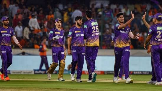 केकेआर की शानदार जीत के बाद पॉइंट्स टेबल में आया बड़ा बदलाव, अब इन टीमों के बीच होगी कड़ी टक्कर 2 केकेआर की शानदार जीत के बाद पॉइंट्स टेबल में आया बड़ा बदलाव, अब इन टीमों के बीच होगी कड़ी टक्कर