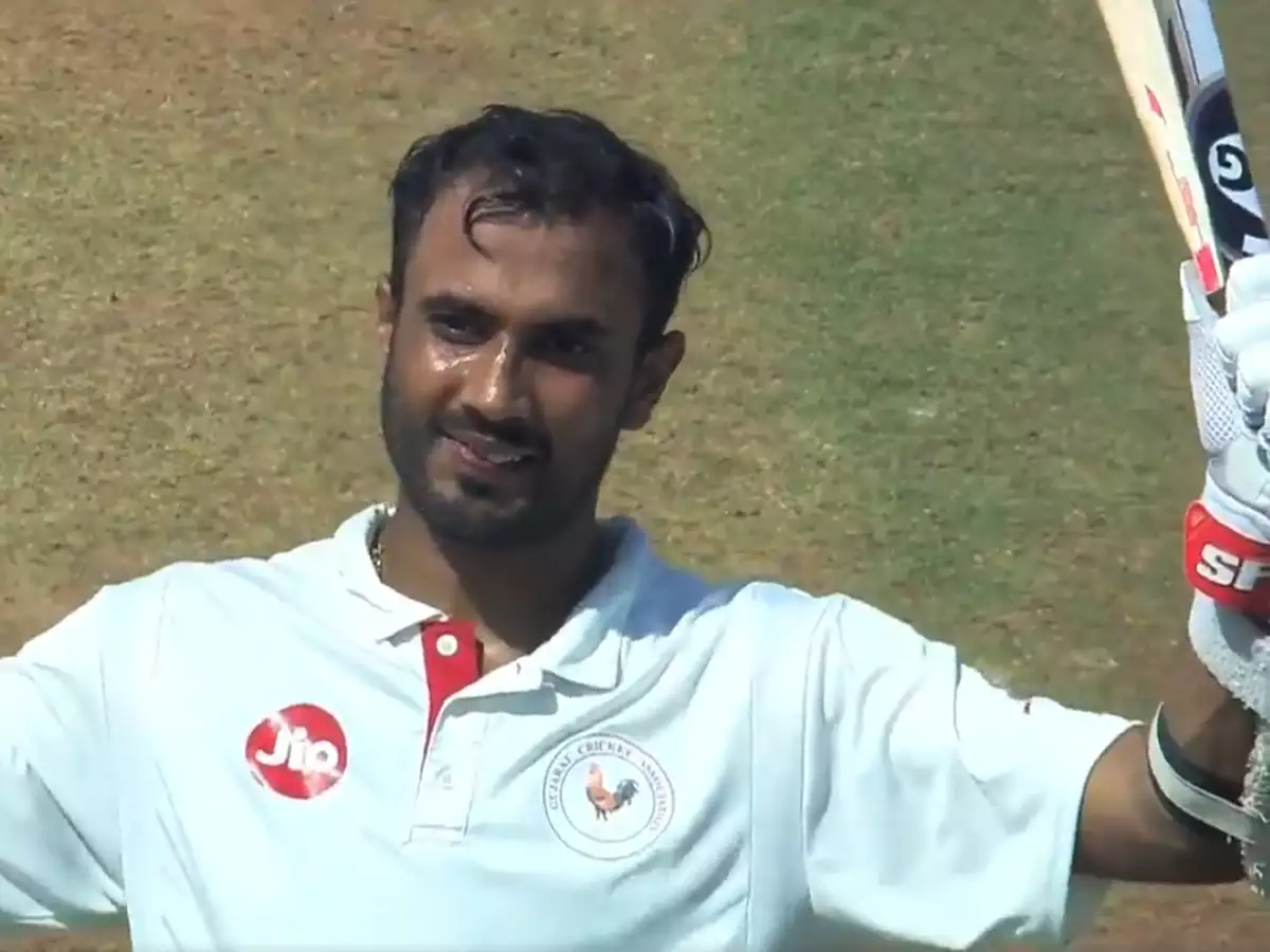 वेस्टइंडीज दौरे से टीम इंडिया के लिए आई बुरी खबर, 30 साल के इस भारतीय खिलाड़ी ने अचानक किया संन्यास का ऐलान 3 Roosh Kalaria Retirement