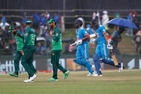 Asia Cup 2023: बीच मैच में जुआ खेलने पहुंचे ये 2 पाकिस्तानी खिलाड़ी, अब Icc ने उठाया बड़ा कदम