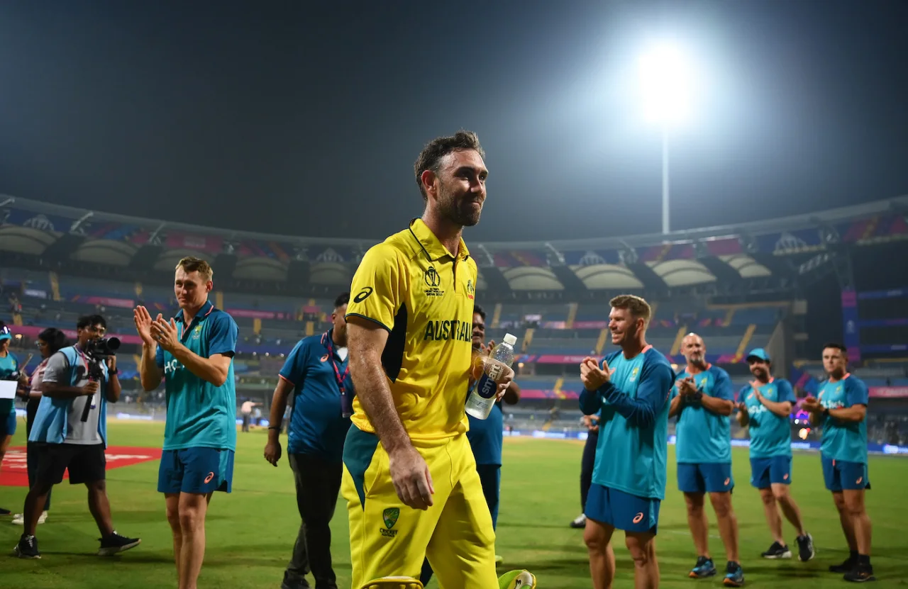 Rcb के बल्लेबाज ने खेली ग्लेन मैक्सवेल से भी ज्यादा सनसनीखेज पारी, 14 चौके - 4 छक्के जड़कर पूरा किया शतक 2 Glenn Maxwell