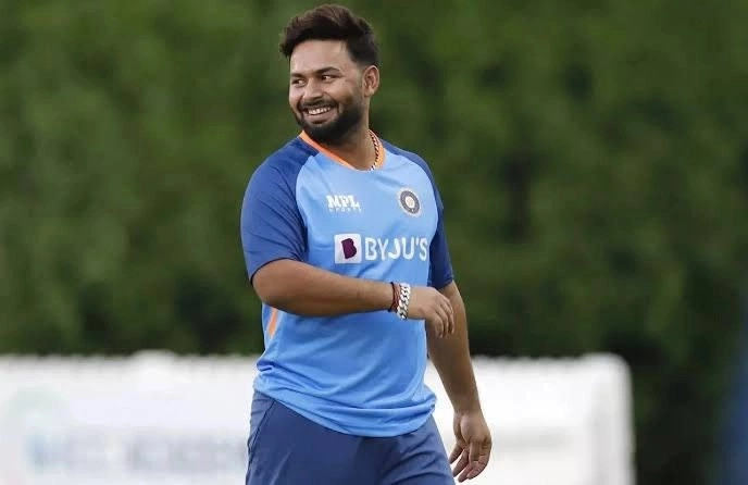 Rishabh Pant Biography: ऋषभ पंत बायोग्राफी इन हिंदी, उम्र, गर्लफ्रेंड, रिकॉर्ड, नेटवर्थ, फैमिली और कुछ रोचक तथ्य 8 Rishabh Pant