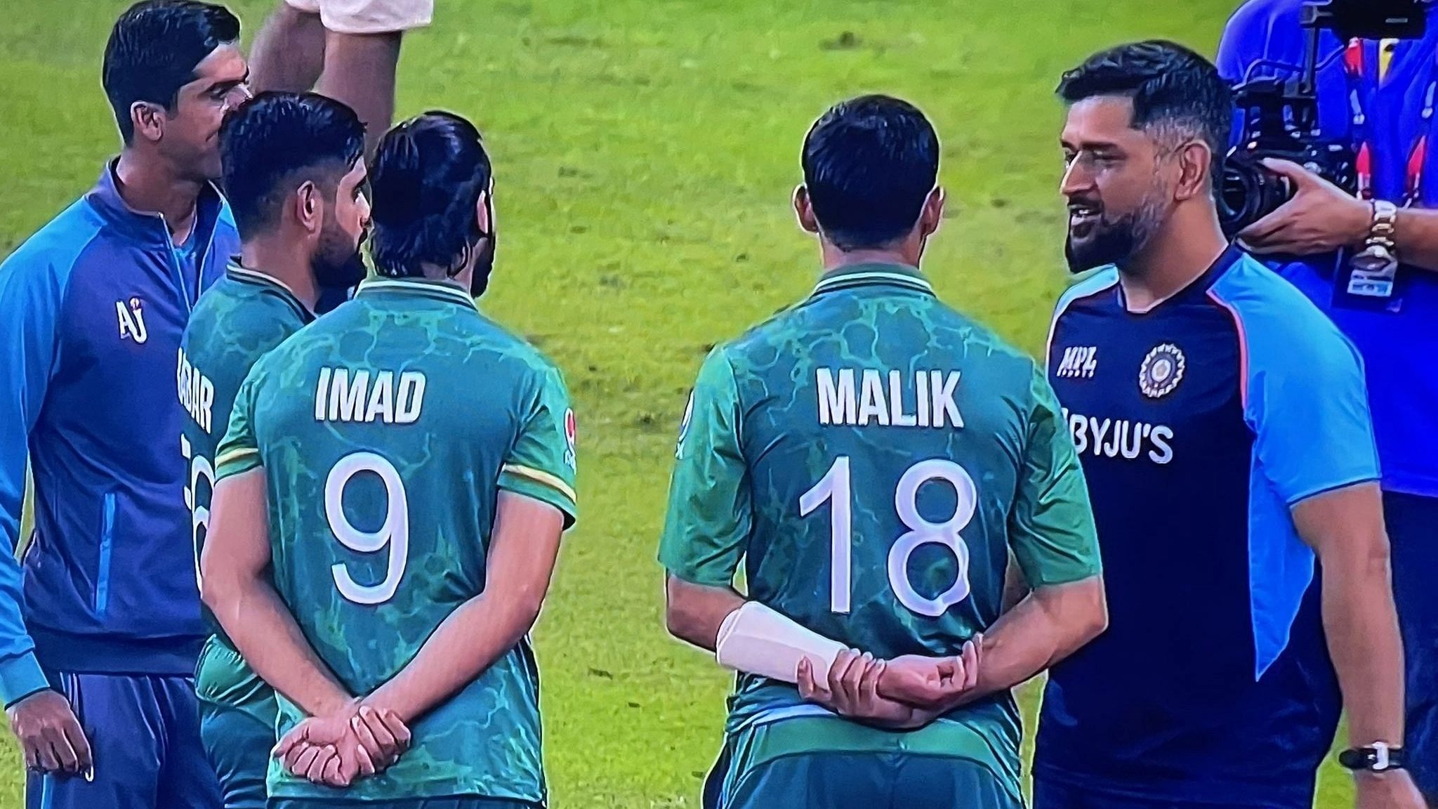 कट्टर हिंदू है एमएस धोनी, मुस्लमानों के खिलाफ उगलते है जहर, अब पाकिस्तान के खिलाफ दिया बड़ा बयान 3 Ms Dhoni