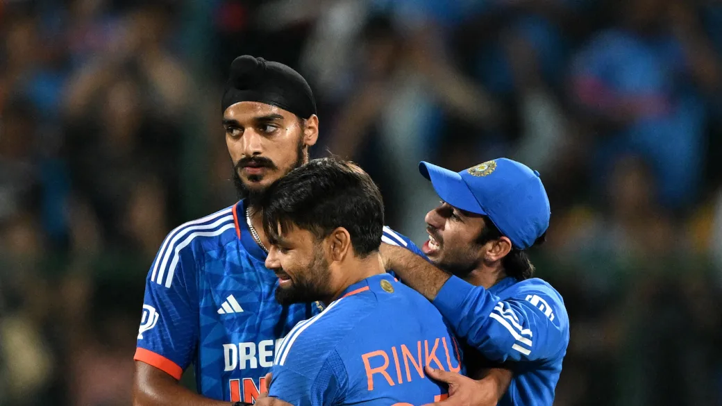 अर्शदीप सिंह का खराब प्रदर्शन जारी, अब टी20 में ये तेज गेंदबाज लेगा उनकी जगह, जहीर खान की हैं ख़ोज 2 Arshdeep Singh