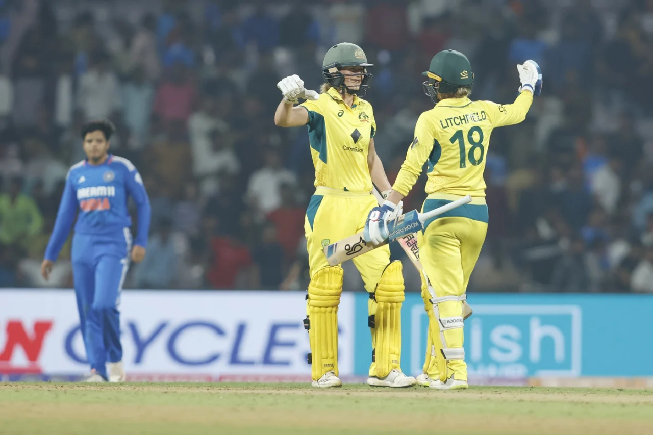 Ind W Vs Aus W: ऑस्ट्रेलियाई महिलाओं ने भारतीय टीम को दूसरे टी20 में दी 6 विकेट से मात, भारत ने किया शर्मनाक प्रदर्शन 3 Ind W Vs Aus W