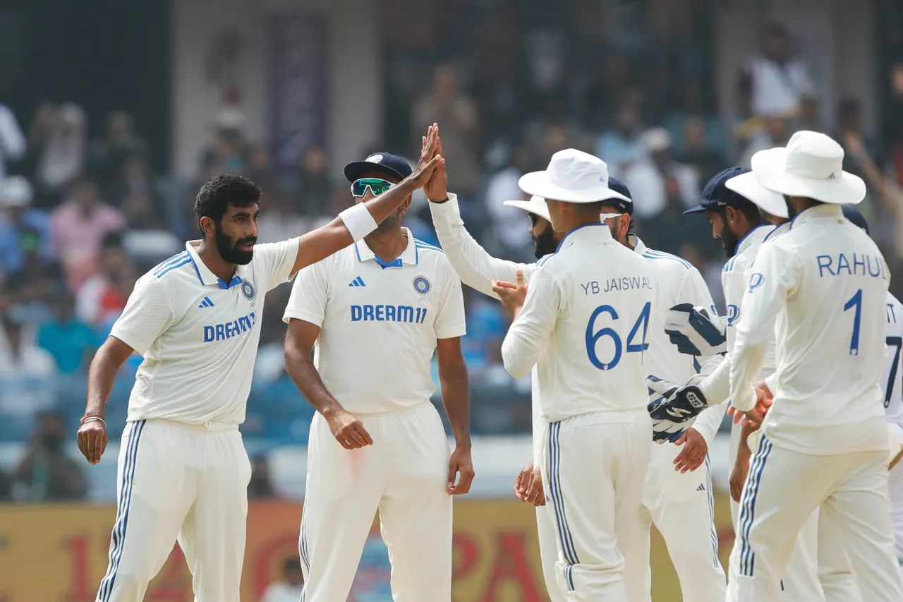 'सारे दोगले हैं...' नंबर 1 बॉलर बनने के बाद जसप्रीत बुमराह का फूटा गुस्सा, फैंस को बताई असली सच्चाई 4 Jasprit Bumrah