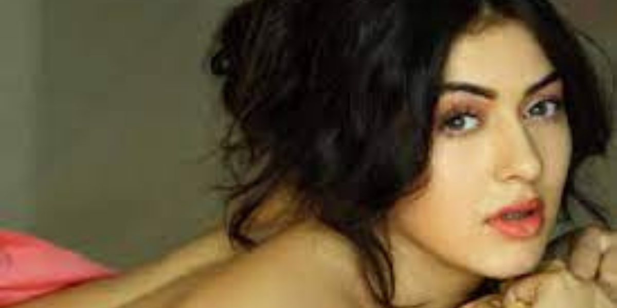 बॉलीवुड की इन 10 एक्ट्रेसेस के Mms हो चुके है लीक, सरेआम दूसरे मर्दों के साथ अश्लील हरकत करती आई थी नजर 