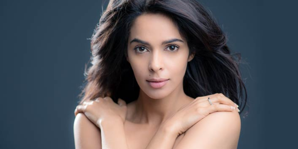 बॉलीवुड की इन 10 एक्ट्रेसेस के Mms हो चुके है लीक, सरेआम दूसरे मर्दों के साथ अश्लील हरकत करती आई थी नजर 