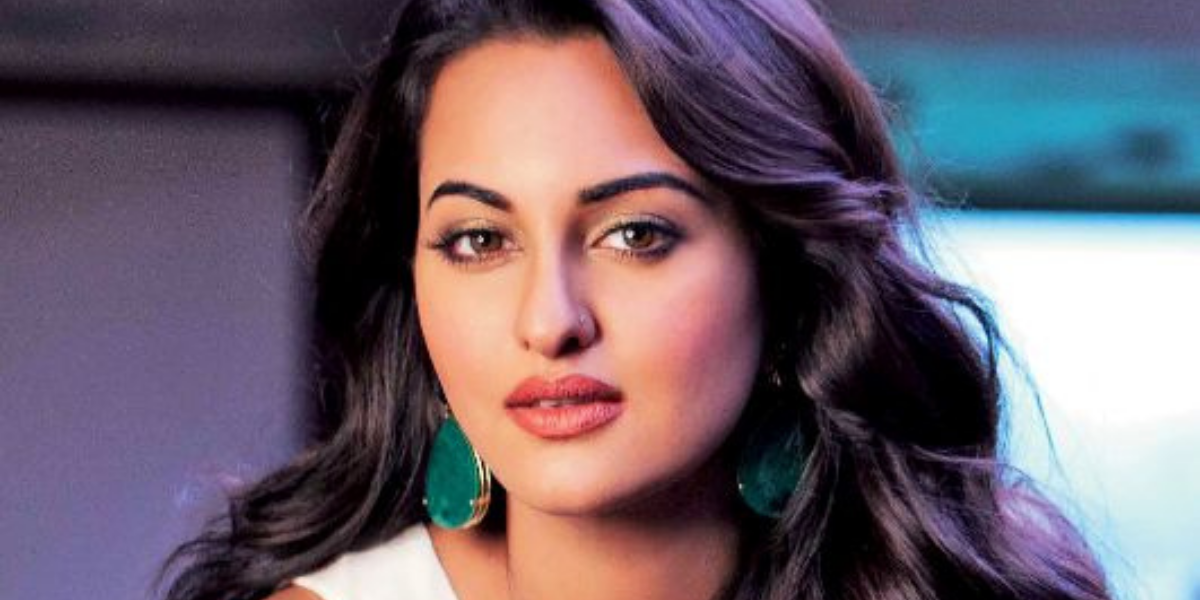 बॉलीवुड की इन 10 एक्ट्रेसेस के Mms हो चुके है लीक, सरेआम दूसरे मर्दों के साथ अश्लील हरकत करती आई थी नजर 