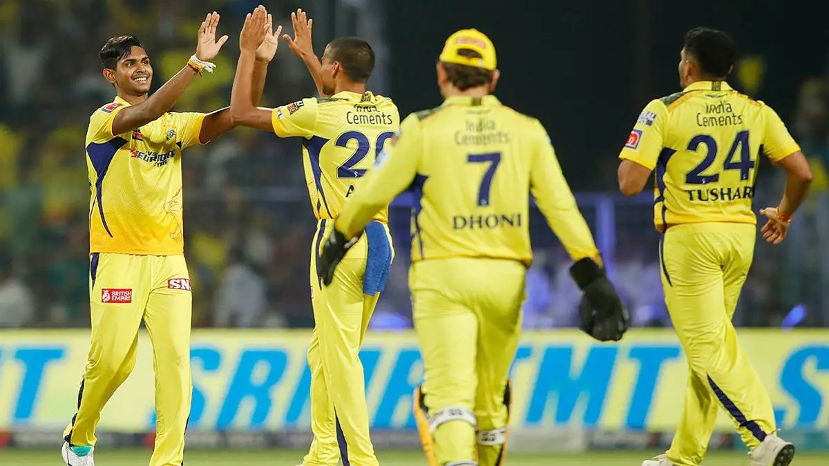 Ipl 2024 से पहले Csk को लगा बड़ा झटका, टीम का धाकड़ तेज गेंदबाज हुआ टूर्नामेंट से बाहर 3 Csk