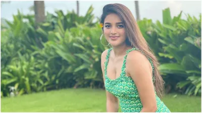 आथिया शेट्टी से पहले इन 3 हसीनाओं के साथ संबंध बना चुके हैं केएल राहुल, पंजाब की एक्ट्रेस के साथ रहा है गहरा रिश्ता 2 आथिया शेट्टी से पहले इन 3 हसीनाओं के साथ संबंध बना चुके हैं केएल राहुल, पंजाब की एक्ट्रेस के साथ रहा है गहरा रिश्ता