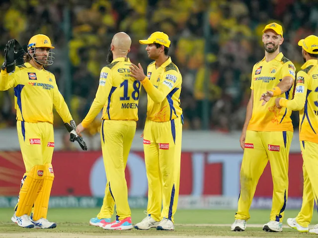 चेन्नई को फिर लगा सदमा, एक और दिग्गज खिलाड़ी हुआ Ipl 2024 से बाहर, मजबूरी में बूढ़े खिलाड़ी को करना पड़ा भर्ती 3 Chennai Super Kings