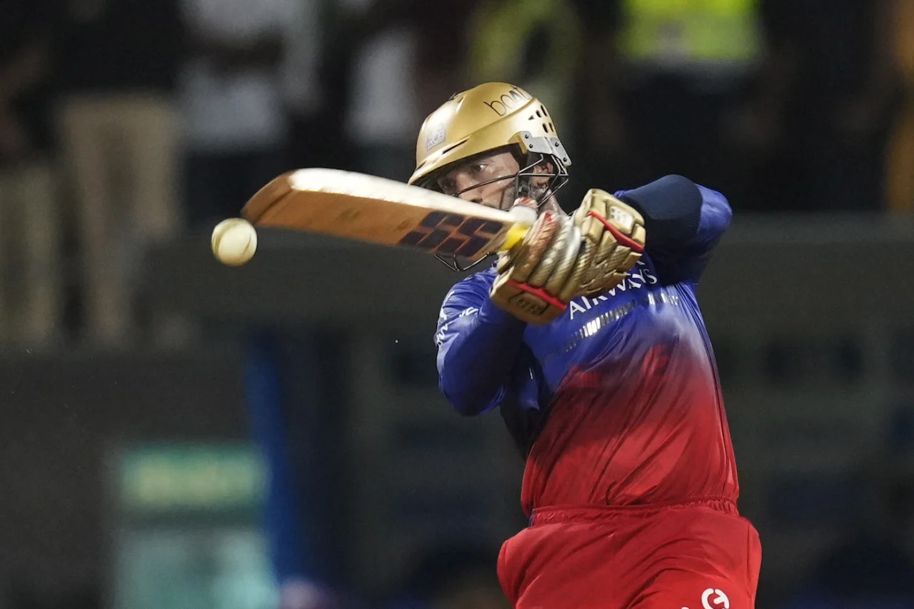 दिनेश कार्तिक इन 2 विकेटकीपर बल्लेबाजों का कांट देंगे टीम इंडिया से पता, टी20 वर्ल्ड कप में खा जाएंगे जगह 3 Dinesh Karthik