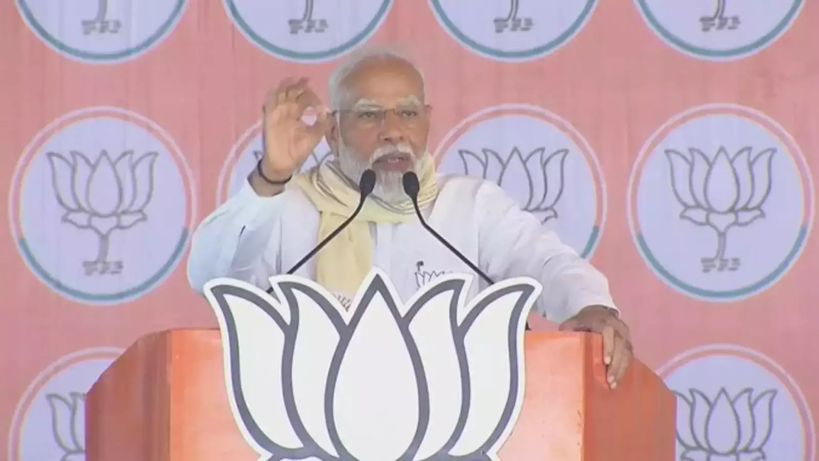 चुनाव प्रचार रैली में Pm मोदी ने इस भारतीय क्रिकेटर की जमकर तारीफ, बोले - 'पूरी दुनिया में उनके जैसा कोई दूसरा नहीं...' 2 Narendra Modi