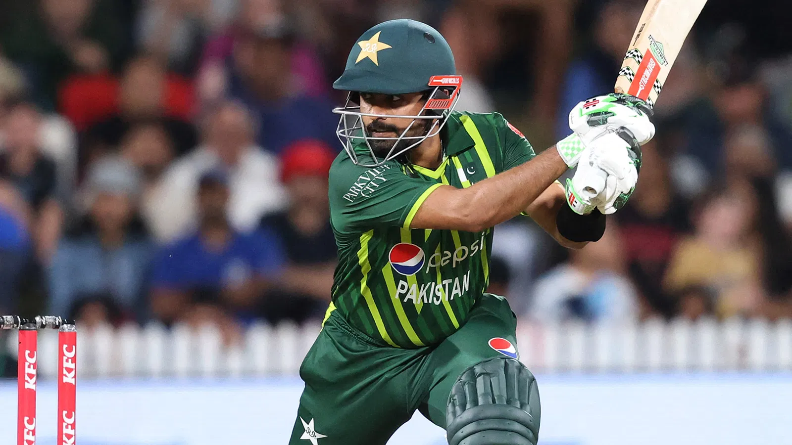 रोहित शर्मा और विराट कोहली को पछाड़ बाबर आज़म बनेंगे टी20 क्रिकेट के बादशाह, रिकॉर्ड तोड़ने से सिर्फ इतने रन हैं दूर 3 Babar Azam