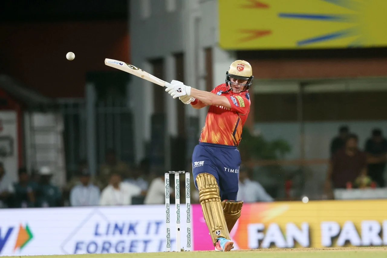 Csk Vs Pbks: चेन्नई सुपर किंग्स की हुई थू - थू, पंजाब किंग्स ने घर में घुसकर दी 7 विकेट से शिकस्त, महज 17.5 ओवर में चेस कर डाला टारगेट 3 Sam Curran