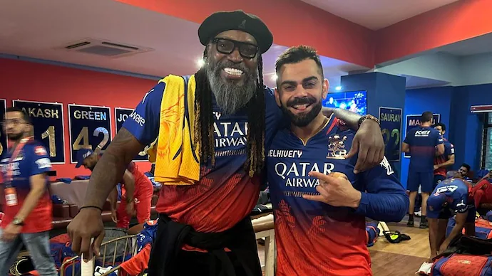 Ipl 2025 में फिर से होगी क्रिस गेल की Rcb में एंट्री, विराट कोहली ने राज से उठाया पर्दा, वजह जानकर आप को होगी हैरानी 2 Virat Kohli And Chris Gayle