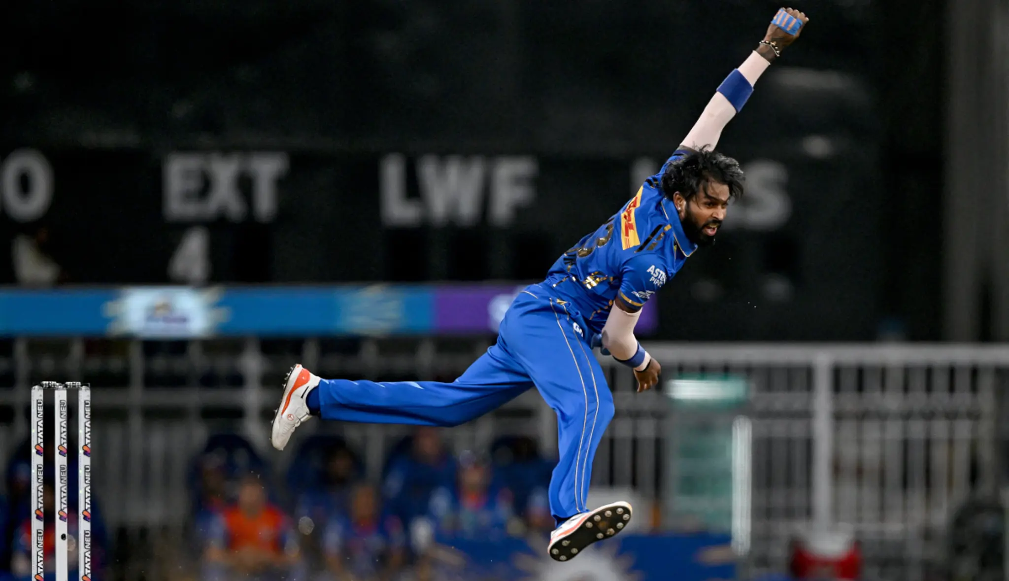 Video: नहीं कम हो रहे हार्दिक पांड्या के तेवर, जसप्रीत बुमराह की कर दी बेइज्जती, शर्म से पानी-पानी हुआ तेज गेंदबाज 4 Hardik Pandya