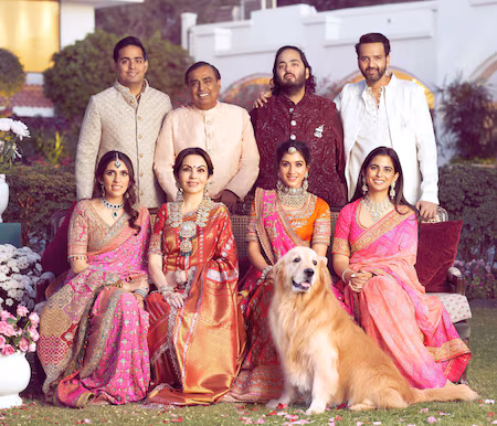 नीता अंबानी की छोटी बहू उनके पीठ पीछे करती है ये काम, नहीं करती परिवार की इज्जत की परवाह, रातभर लेती है मजा